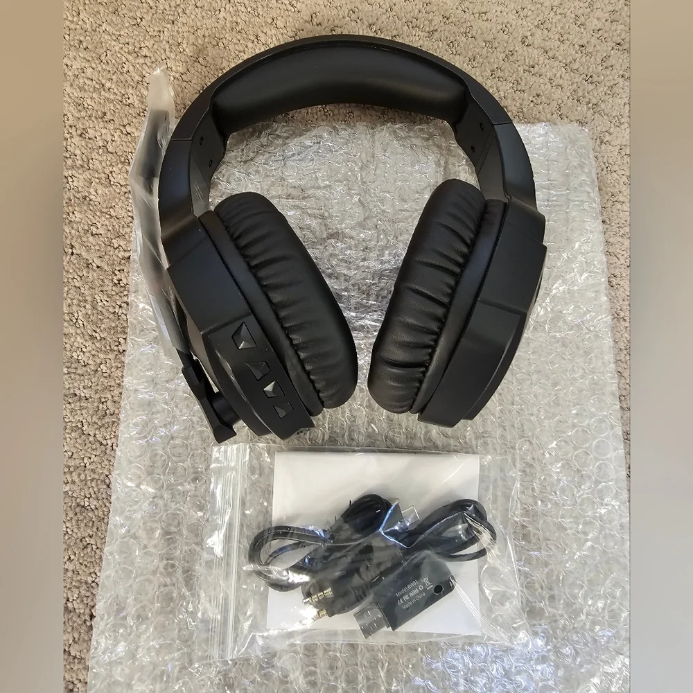 Wireless Gaming headset. Node included. Brand new